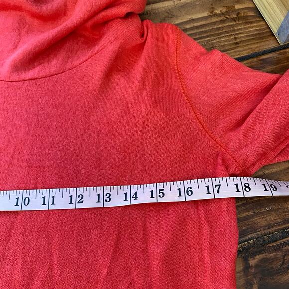 Sunday in Brooklyn Coral Lightweight Turtleneck Sweater Size Small - Picture 5 of 8